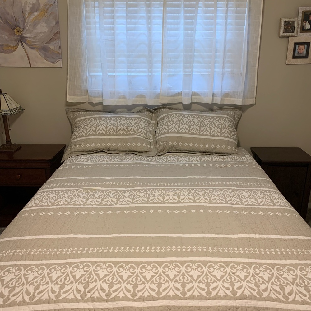 Elegant Tan and White Boho Bedding Set. Queen bedspread with two pillow shams.
